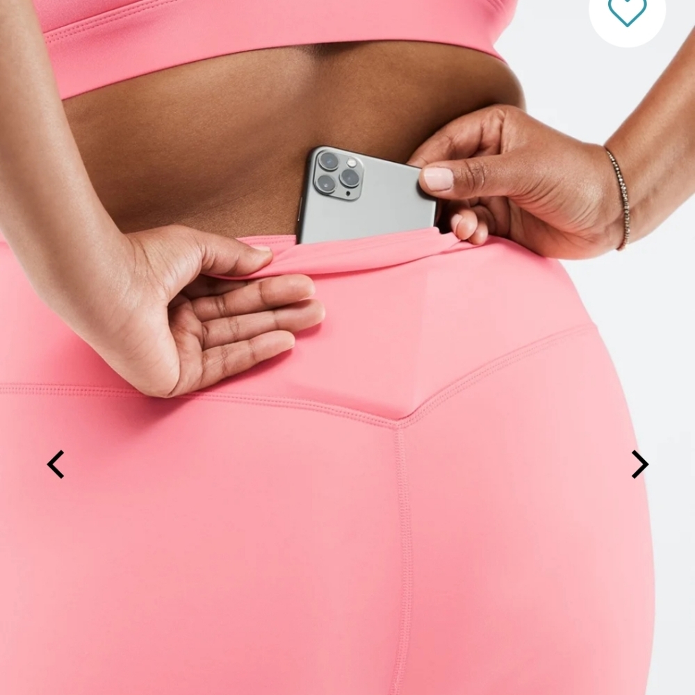 Fabletics Workout Set - Picture 3 of 7